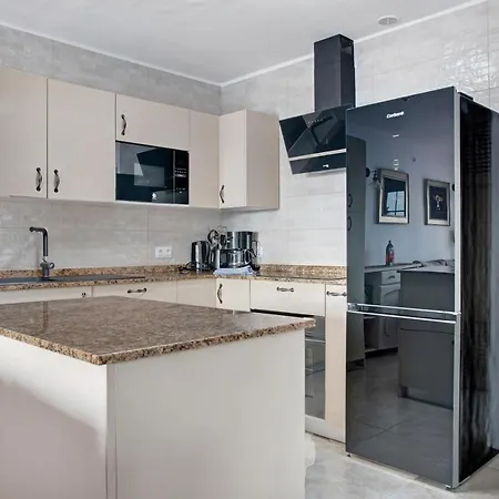 Apartment Puerto Chico 3 *