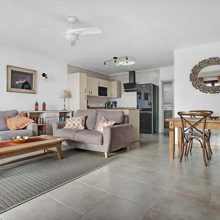 Puerto Chico 3 公寓 *