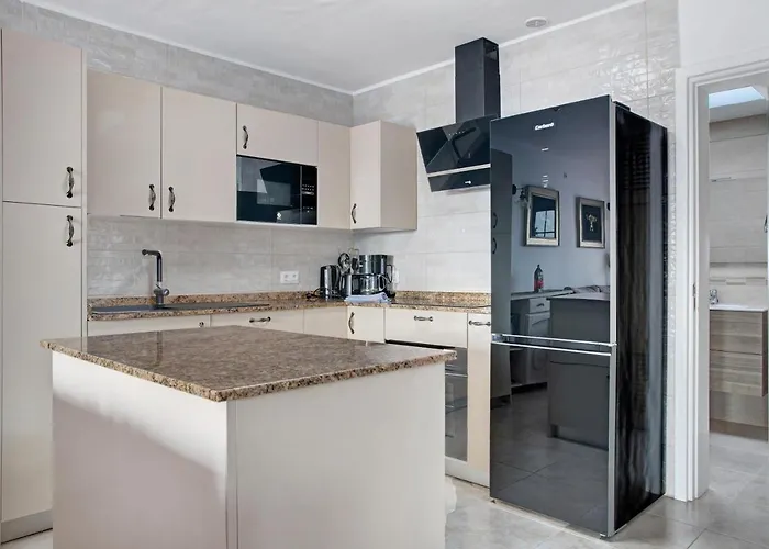 Apartman Puerto Chico 3 *